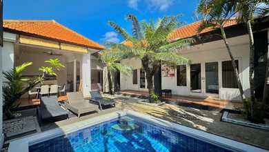 Villa 3 Bedroom Kerobokan Strategis Full Furnish Luas 3 Are
