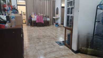 Dijual Rumah Strategis di Peta, Bandung - LT 200m²