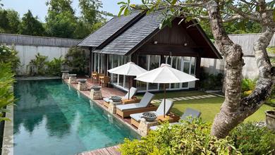 Dijual Rumah Pribadi dan 4 BR Villa Dekat Karma Kandara Bali