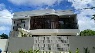3Br Tropical Villa | Freehold | Prime Ungasan Location