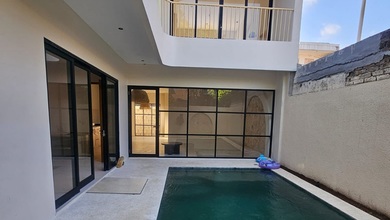 Dijual Villa Modern Mediterania di Semer – 3BR, Freehold, Furnished!