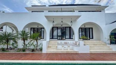 Stunning Medditeranian 4Br Villa Canggu Berawa