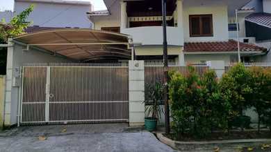 Hunian Elegan di Tebet, Jakarta Selatan, 4 Kamar Tidur, LT 241m²