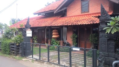 Rumah Mewah di Ciputat, Tangerang Selatan, 7 KT, LT 795m²