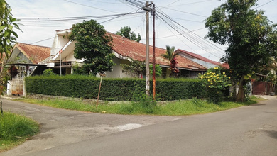 Hunian Elegan di Turangga, Bandung, 8 KT, LT 315m²