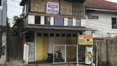 Ruko Murah Siap Pakai di Kolonel Masturi Dekat Alam Wisata Cimahi