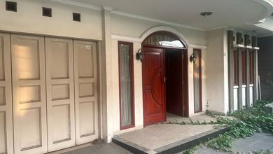 Rumah Elit LT 170 m2, di Taman Kopo Indah, Bandung