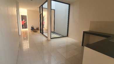 Kesempatan Rumah di Taman Kopo Indah, Bandung, LB 100m², Harga 1,35 Miliar