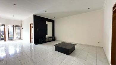 Jual Rumah Mewah LT 153 m2 di Taman Holis Indah, Bandung