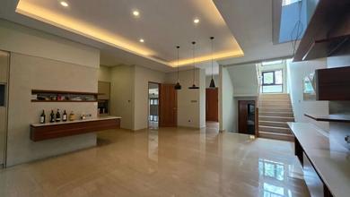 Hunian Elegan di Gatot Subroto, Bandung, 3 Kamar Tidur, LT 228m²