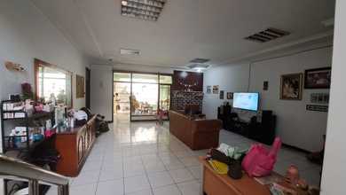 Kesempatan Rumah di Caringin, Bandung, LB 225m², Harga 1,7 Miliar
