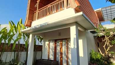 Vila 2 Lantai Siap Huni Lokasi Strategis