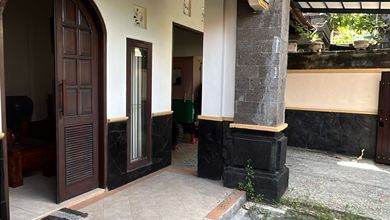 Rumah Sewaan Area Renon, Denpasar, LB 250m², 6 KT