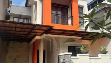 Kesempatan Rumah di Renon, Denpasar, LB 165m², Harga 1,9 Miliar