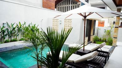 Villa Cantik Siap Huni Lokasi Strategis Dekat Pantai 