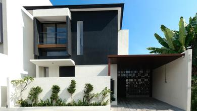 Villa Baru Bergaya Japandi Elegance Berlokasi Strategis