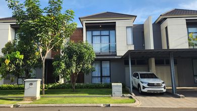 Hunian Prestisius di Kawasan Summarecon Bandung, Bandung, LB 300m², Harga 6,7 Miliar