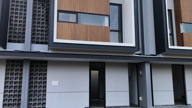 Dijual Rumah Strategis di Taman Kopo Indah, Bandung - LT 72m²