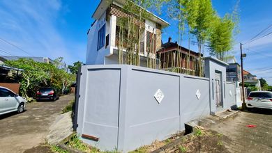 Rumah Dijual di Kutuh, Badung, LB 214m², Harga Terbaik!