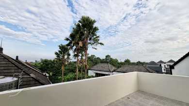 Rumah Elite di Kawasan Canggu, Badung, LB 240m², Harga 4,5 Miliar