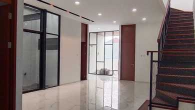 Penawaran Eksklusif, rumah Mewah di Setra Duta, Bandung, LB 210m²
