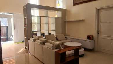Penawaran Eksklusif, rumah Prestisius di Setra Duta, Bandung, LB 180m²