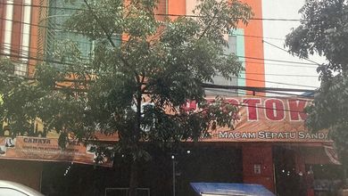 Ruko Komersial Luas di Kawasan Usaha Utama Cibaduyut Bandung