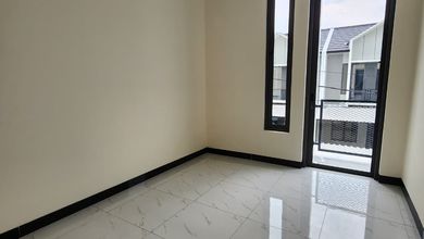 Hunian Favorit di Taman Kopo Indah, Bandung, 3 KT, Harga 1,38 Miliar
