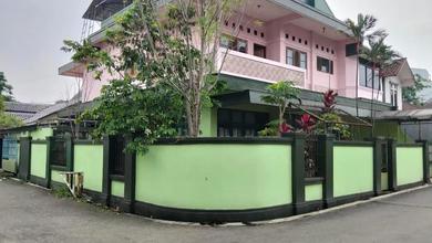 Rumah Prestisius di Kawasan Regol, Bandung, LB 420m², Harga 4,5 Miliar