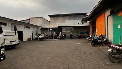 Ruang Usaha Luas di Mainroad Cihanjuang Cimahi