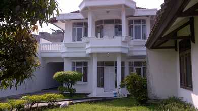 Rumah Area Luxury Buah Batu, Bandung - Harga Menarik 9 Miliar