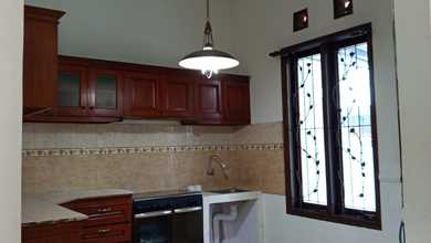 Jual Rumah Strategis di Kiaracondong, Bandung - LT 150m²