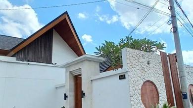 Rumah Elite di Kawasan Canggu, Badung, LB 100m², Harga 2,8 Miliar