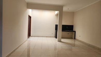 Rumah Siap Huni di Area Setra Duta, Bandung, LT 108m²