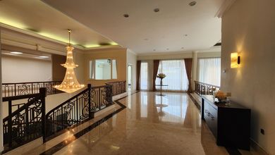 Kesempatan Eksklusif, rumah Prestisius di Riau, Bandung, LB 800m²