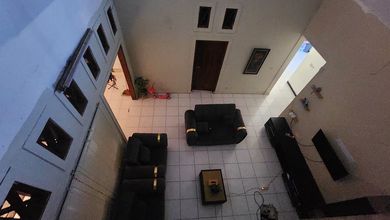 Rumah Mewah di Kawasan Turangga, Bandung, LB 300m², Harga 2,6 Miliar