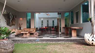 Hunian Prestisius di Kawasan Sayap Dago, Bandung, LB 1200m², Harga 40 Miliar