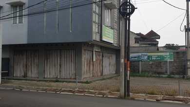 Dijual Ruko Ukuran Besar Siap Pakai Hadap Jalan Raya
