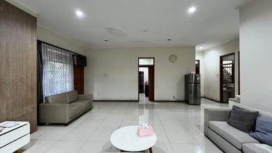 Rumah Prestisius di Kawasan Muara, Bandung, LB 217m², Harga 4,2 Miliar