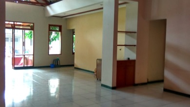 Ruang Usaha Sangat Strategis di Jalan Riau Bandung 