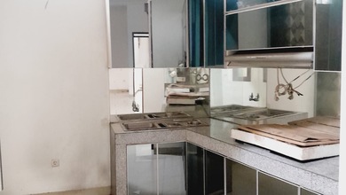 Hunian Mewah di Singgasana, Bandung, 4 KT, LT 250m²