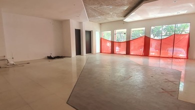 Ruang Usaha Tengah Kota Bandung Jalan Veteran