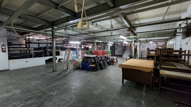 Gudang Suryani Tengah Kota Bandung