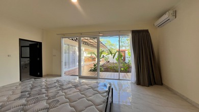 Jual Rumah Siap Huni di Jimbaran, Badung, LT 220 m2
