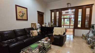 Rumah Area Premium Riau, Bandung - Harga Menarik 9,5 Miliar