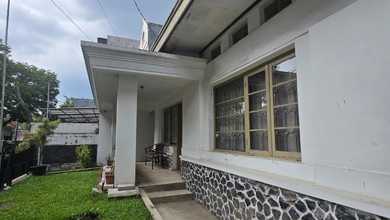 Hunian Elite di Kawasan Riau, Bandung, LB 217m², Harga 8 Miliar