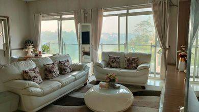 Rumah Full Furnish 3 Lantai View Danau di Kota Baru Parahyangan