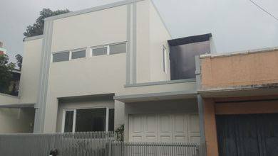 Rumah Nyaman Terawat 2 Lantai di Setiabudi Bandung