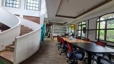 Rumah Cocok Untuk Kantor, Lokasi Premium di Jl dr Otten, Bandung