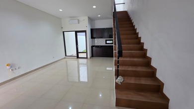 Kesempatan Langka, rumah Prestisius di Setra Sari, Bandung, LB 120m²